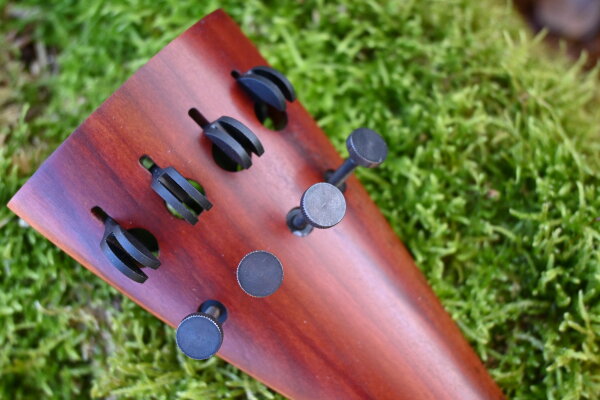 Pflaumen-Saitenhalter für Cello, französisch, 4 Feinstimmer